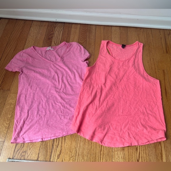 Bundle of 2 Women’s Pink and Coral Tops Size Large - Picture 1 of 6